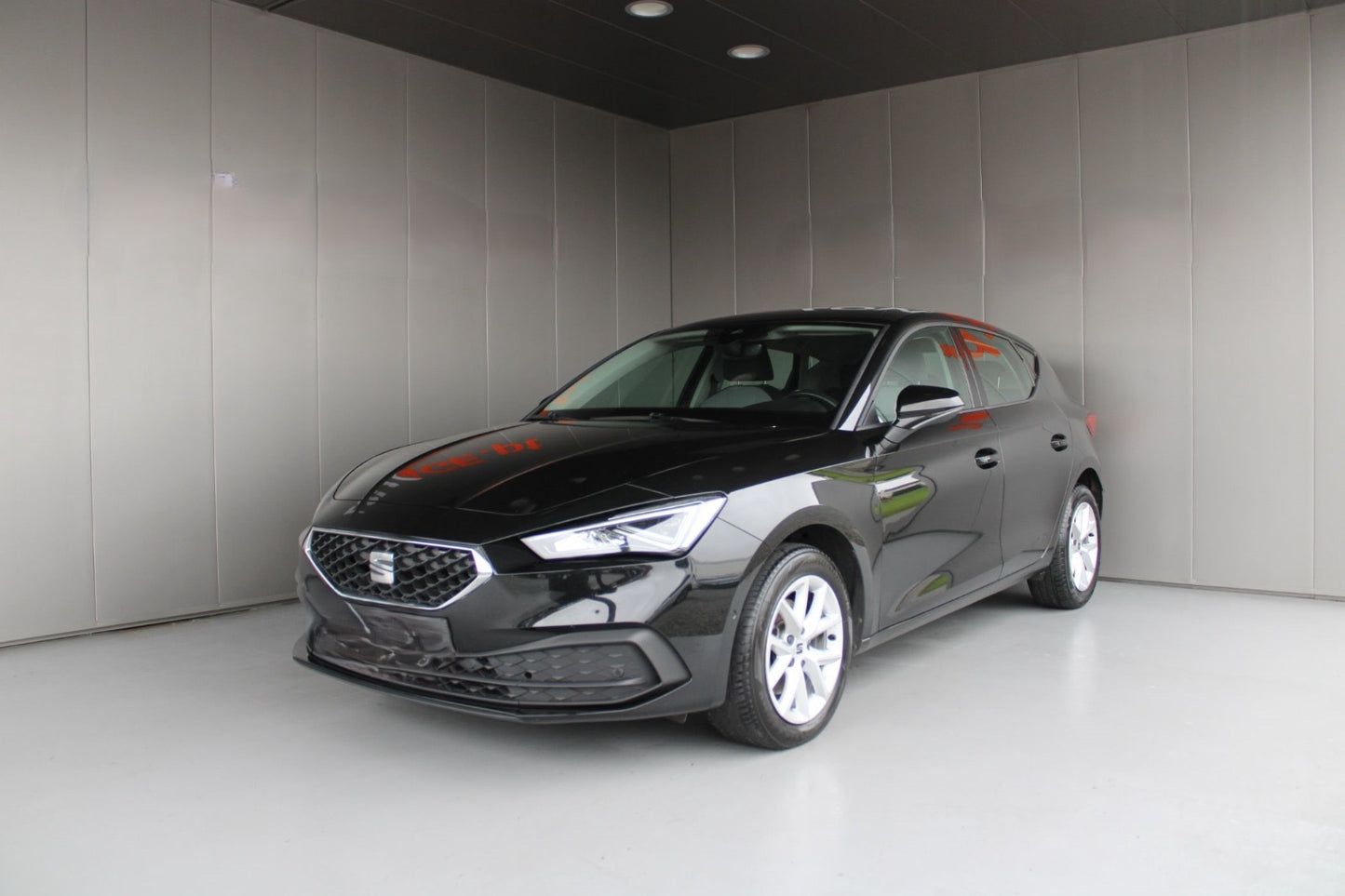 Seat leon 2021 1.6 TDI 105 CV